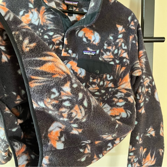 Patagonia Synchilla Snap-T lightweight Swirl Floral & Pitch Blue Gray Women’s L - Picture 6 of 16
